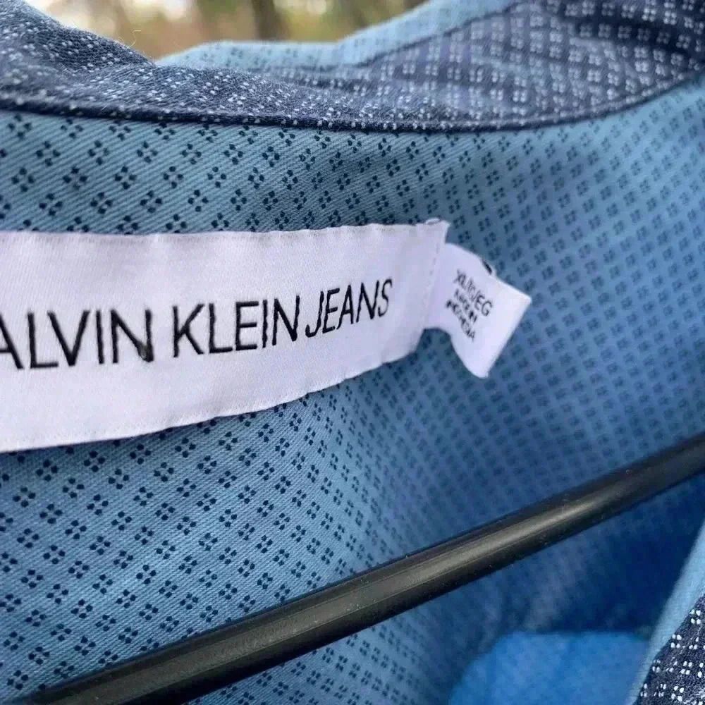 Calvin Klein Dress Shirt Men’s Blue Short Sleeve - Picture 3 of 4
